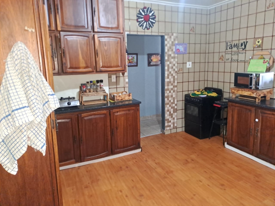 4 Bedroom Property for Sale in Oos Einde North West